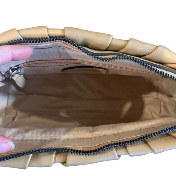 Max studio Tan Soft Puffy Pleated Style Vegan Leather Shoulder Bag New - Picture 6 of 8